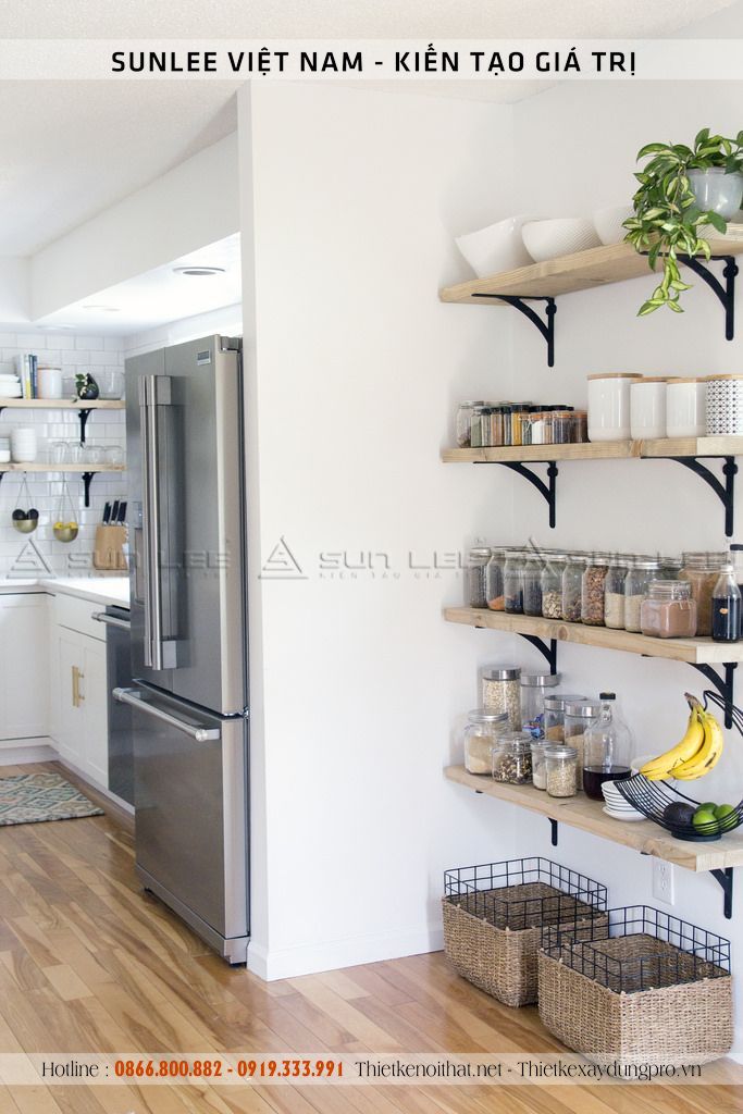 Kệ treo tường nhà bếp thanh ngang làm cho không gian nhà bếp thêm rộng hơn